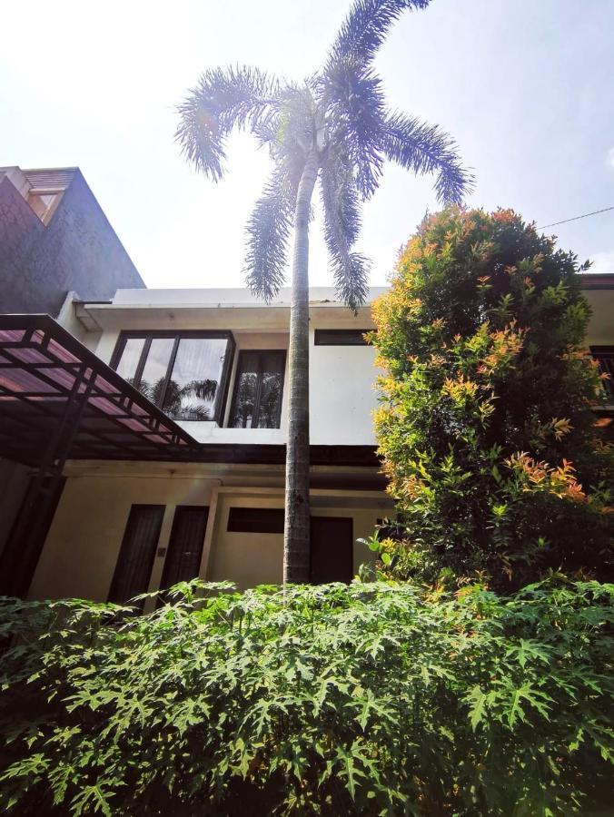4-Bedroom Home In South Jakarta Nuansa Swadarma Residence By Le Ciel Hospitality Luaran gambar