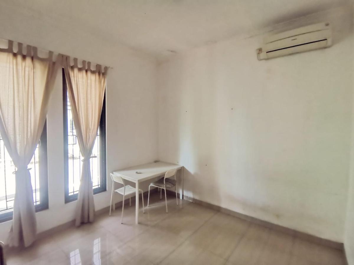 4-Bedroom Home In South Jakarta Nuansa Swadarma Residence By Le Ciel Hospitality Luaran gambar