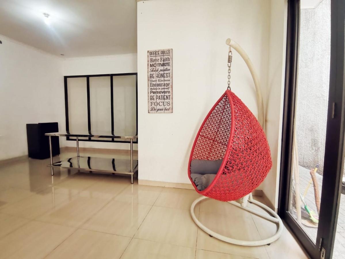 4-Bedroom Home In South Jakarta Nuansa Swadarma Residence By Le Ciel Hospitality Luaran gambar