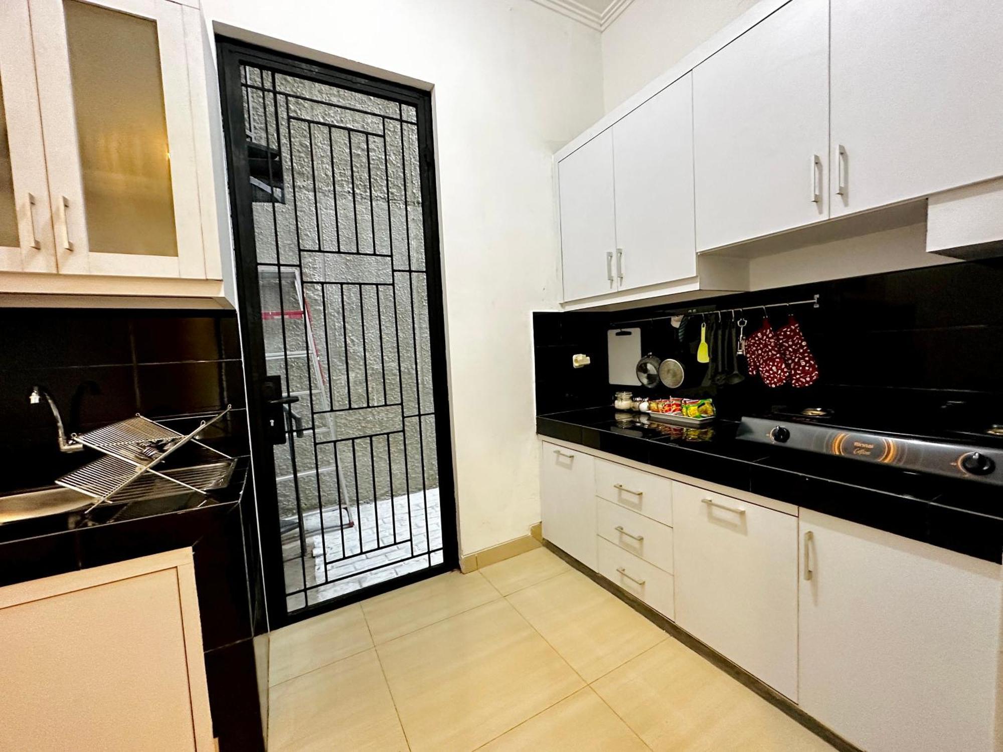 4-Bedroom Home In South Jakarta Nuansa Swadarma Residence By Le Ciel Hospitality Luaran gambar